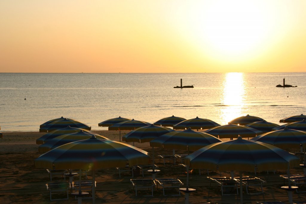 spiaggia al mare Marche