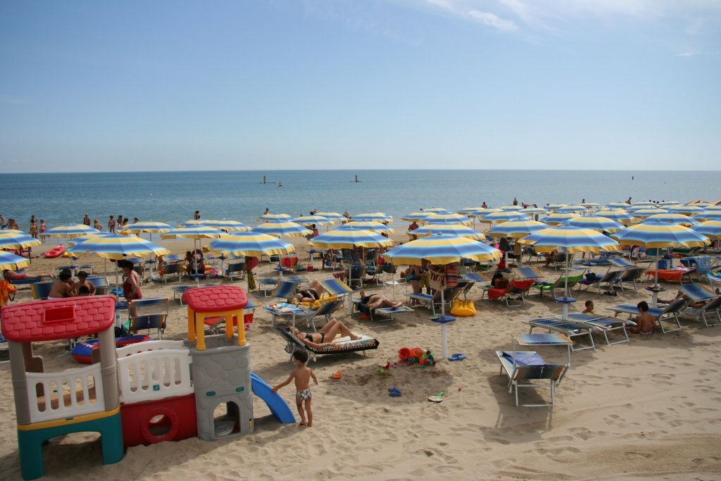 spiaggia al mare Marche